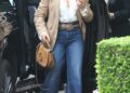 *exclusive* los angeles, ca jennifer lopez was spotted stepping out with her daughter emme as they arrived at the peninsula hotel in beverly hills for a quiet lunch. pictured: jennifer lopez backgrid usa 26 october 2025 usa: +1 310 798 9111 / usasales@backgrid.com uk: +44 208 344 2007 / uksales@backgrid.com *uk clients pictures containing children please pixelate face prior to publication*