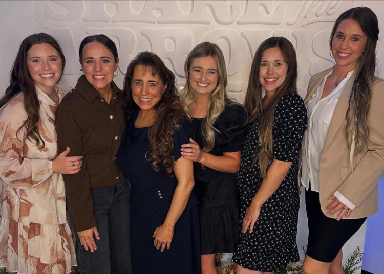 Jill Duggar Has Rare Family Reunion With Mom Michelle Sisters to Cheer on Jinger Duggar image 3174271