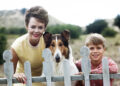 June Lockhart, Beloved Mom on ‘Lassie’ and ‘Lost in Space,’ Dies at 100