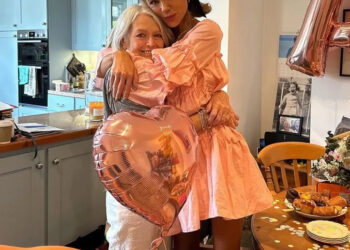 Kate Beckinsale/Instagram Kate Beckinsale and her mother in an Instagram post.