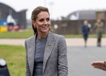 Kate Middleton's 'bold' fashion statement sends a 'calculated' message - Royals - News