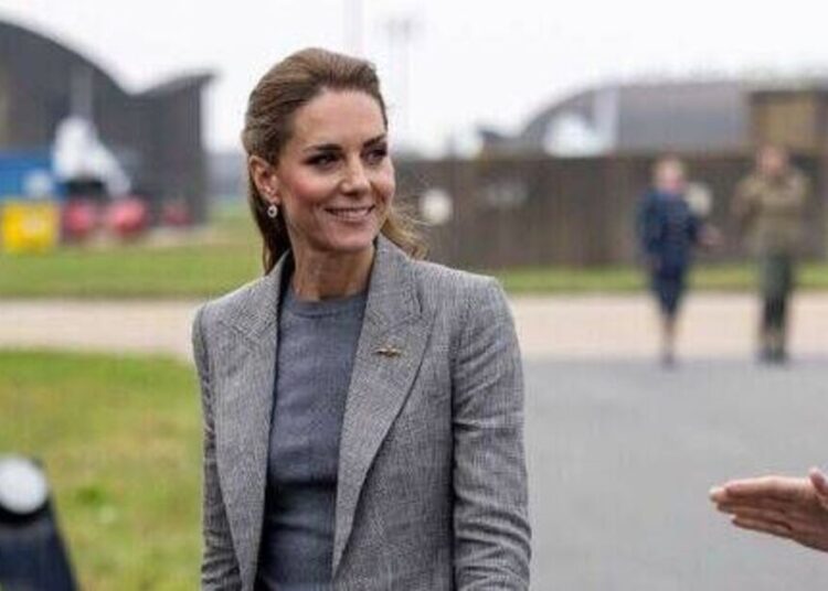 Kate Middleton's 'bold' fashion statement sends a 'calculated' message - Royals - News