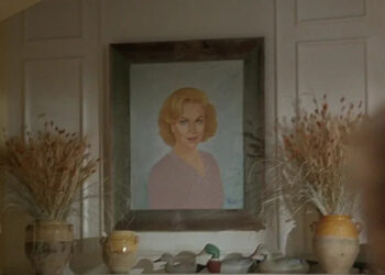 A creepy painting of Beverly Sutphin in Serial Mom
