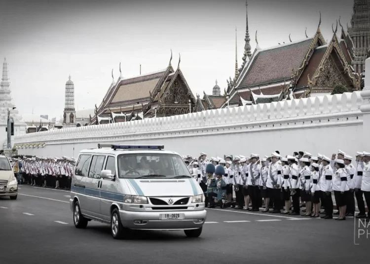 King and Queen Lead Solemn Procession for Queen Mother's Royal Remains