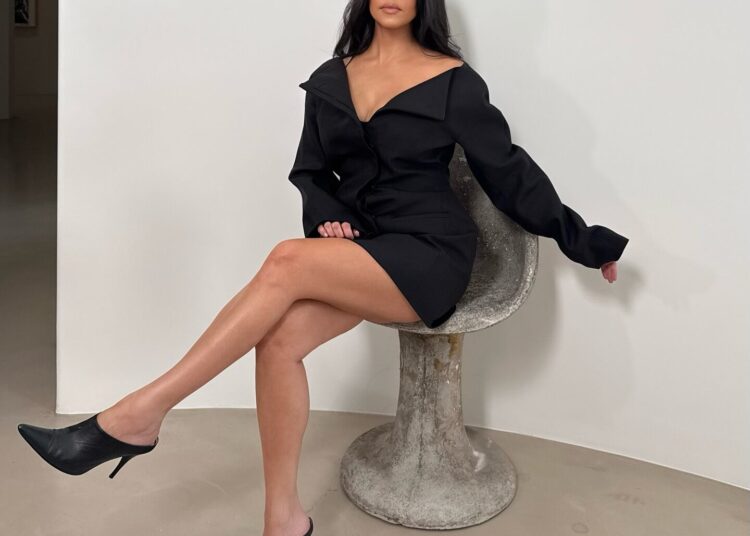 Kourtney Kardashian Unveils Edgy New Look in All-Black Ensemble – Star Magazine