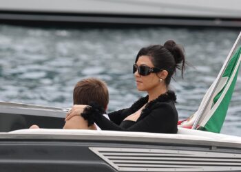 Kourtney Kardashian shares update on co-parenting with Scott Disick – NBC10 Philadelphia