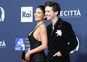 Kylie Jenner and Timothee Chalamet Attend New York Film Festival Marking First Appearance in Months – Globe Magazine