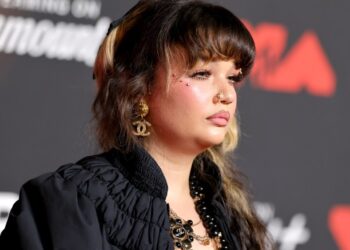Lola Young Cancels All Upcoming Events to 'Work on Myself'