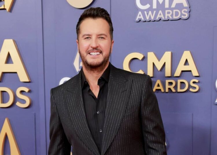 Luke Bryan Reveals His Sister's Cause of Death in Rare Interview About Family