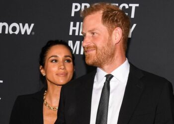 Meghan Markle and Prince Harry's 'disrespect' to Queen laid bare - Celebrity News - Entertainment