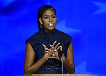 Michelle Obama Facing Backlash From Fans Over Her Controversial Stance On Dating Before College – Globe Magazine