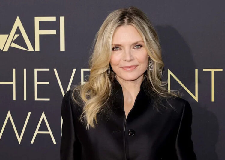 Michelle Pfeiffer on a red carpet
