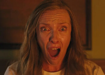 Toni Collette screaming in Hereditary .