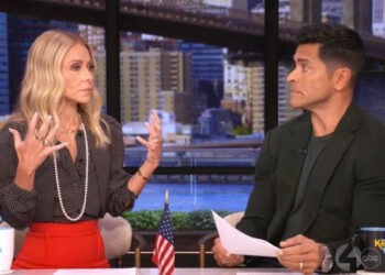 ABC Kelly Ripa and Mark Consuelos discuss setting up their friends on 'Live'