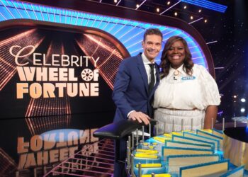 Ryan Seacrest and Retta