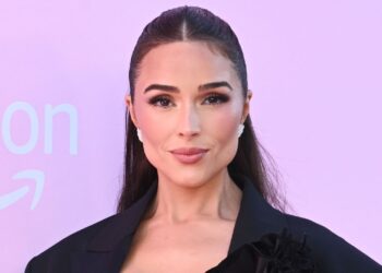 Olivia Culpo Made Her Pumping Bra the Ultimate Game Day Accessory