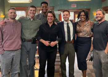 Tom Cruise with the NCIS Origins cast
