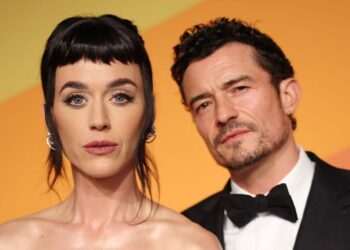 Orlando Bloom spotted on date with 'mystery brunette' - Celebrity News - Entertainment