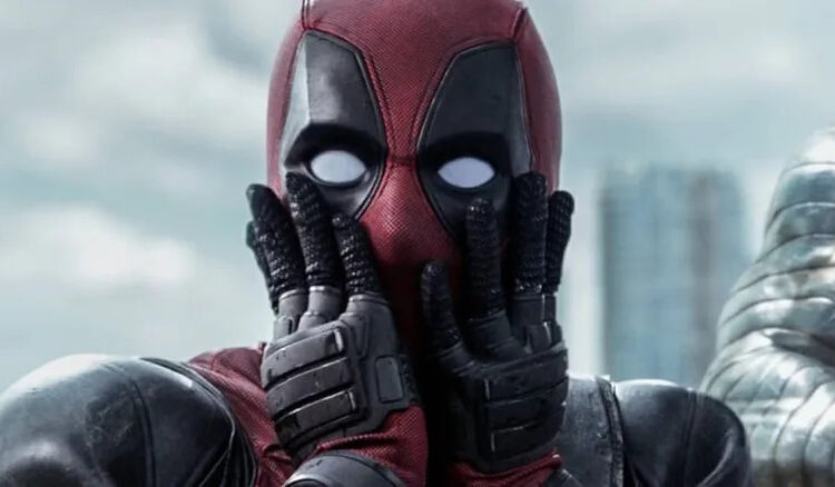 Deadpool looking shocked in Deadpool (2016)