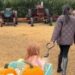 Prince Harry and Meghan take Archie and Lillibet to pumpkin patch - Celebrity News - Entertainment