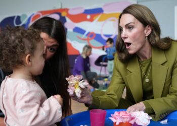 Princess of Wales suggests parents should put down the phone to combat social discontent