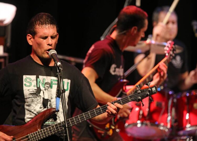 TREVOR HAGAN / FREE PRESS FILES
                                Todd Kowalski (left) and Chris Hannah 
of Propagandhi