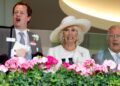 ASCOT, UNITED KINGDOM - JUNE 20: (EMBARGOED FOR PUBLICATION IN UK NEWSPAPERS UNTIL 24 HOURS AFTER CREATE DATE AND TIME) Tom Parker Bowles, Queen Camilla (wearing the Courtauld Thomson Scallop-Shell Brooch, which was worn by both Queen Elizabeth, The Queen Mother and Queen Elizabeth II) and King Charles III watch the racing on day one of Royal Ascot 2023 at Ascot Racecourse on June 20, 2023 in Ascot, England. (Photo by Max Mumby/Indigo/Getty Images)