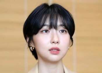 Rising after SNL: Joo Hyun-young dominates with 'Celebrity Soldier' |