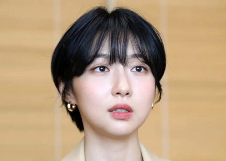 Rising after SNL: Joo Hyun-young dominates with 'Celebrity Soldier' |