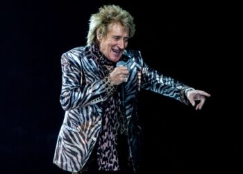 Rod Stewart issues huge career announcement as fans left emotional | Celebrity News | Showbiz & TV