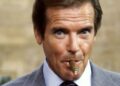 Roger Moore's bizarre demand while filming James Bond revealed - Celebrity News - Entertainment