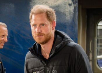 Royal Family LIVE: Prince Harry ‘can't help himself', says insider | Royal | News