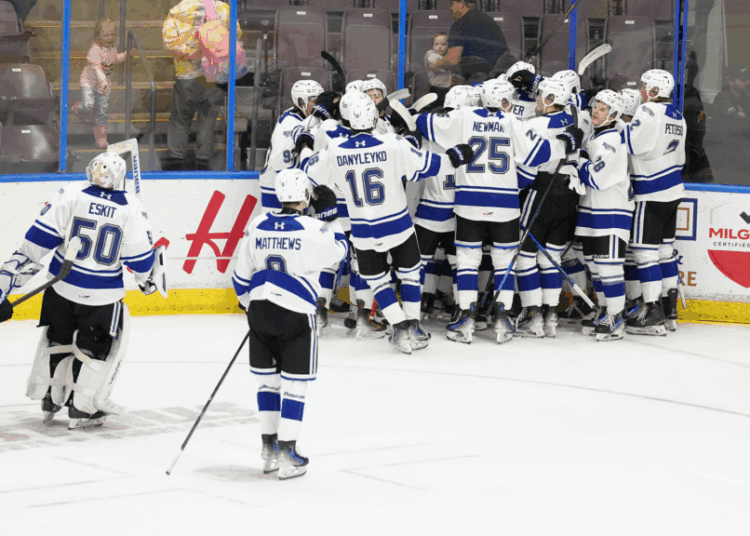 Royals Remain Undefeated against Vees