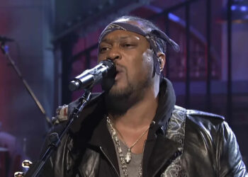 “SNL” fails to pay tribute to past musical guest D'Angelo after singer's death at 51