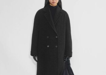 The Slouch Coat in soft wool cashmere
