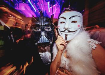Shedd Aquarium holds Haunted House Party, house music night | Events