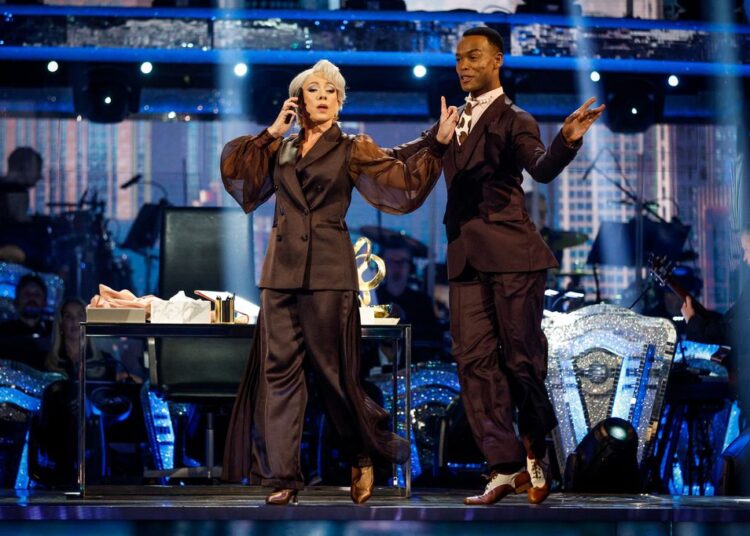 Alex kingston and johannes radebe dancing on strictly