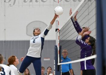 Sussex Academy volleyball overthrows Royals