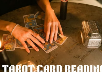 Tarot Horoscope Today: Zodiac Sign Predictions for October 10, 2025 (Freepik)