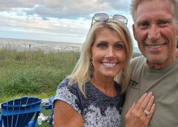 The-Golden-Bachelor-Gerry-Turner-Is-Engaged-to-Lana-Sutton.jpg