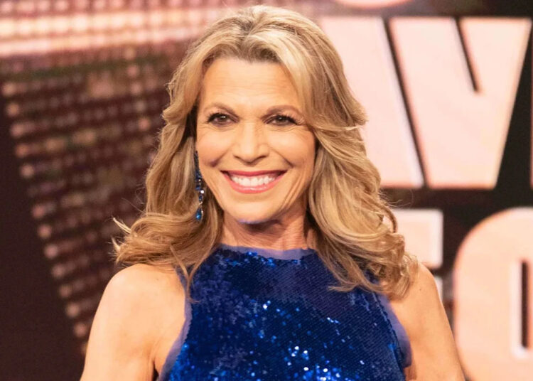 Vanna White Surprises Fans at Wedding by Walking Them Down the Aisle