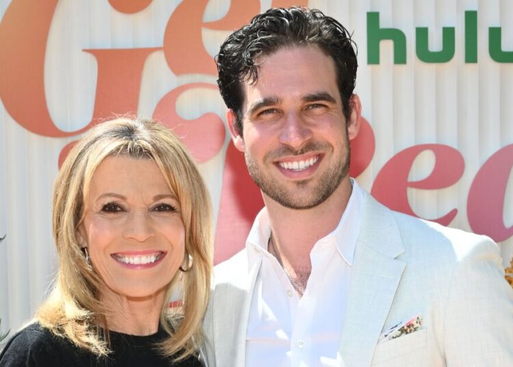 Vanna White's son surprises her with tidbit about his dad - Celebrity News - Entertainment