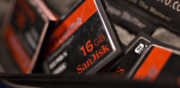 Viasat Defeats SanDisk In-Flight Entertainment Patent Dispute