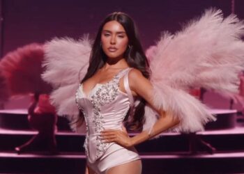 Victoria's Secret Fashion Show praised for finally embracing diversity - Celebrity News - Entertainment