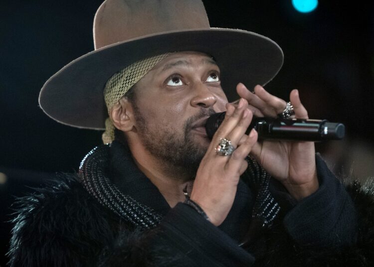 Watch D'Angelo Cover Sly Stone at Final Live Appearance in 2022