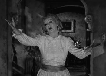 Baby Jane sings in What Ever Happened to Baby Jane? (1962)
