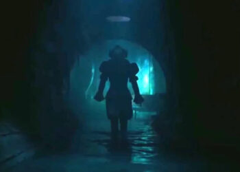 Pennywise standing in the sewers in "It: Welcome to Derry"