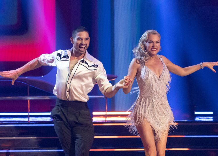 What time is 'Dancing With the Stars' on? What channel is DWTS on