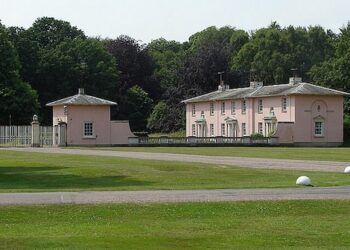 The Royal Lodge gates and entrance. Image courtesy: Alan Hunt