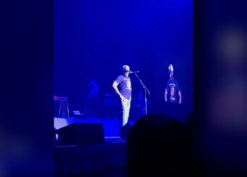 Who is the 33-year-old singer?